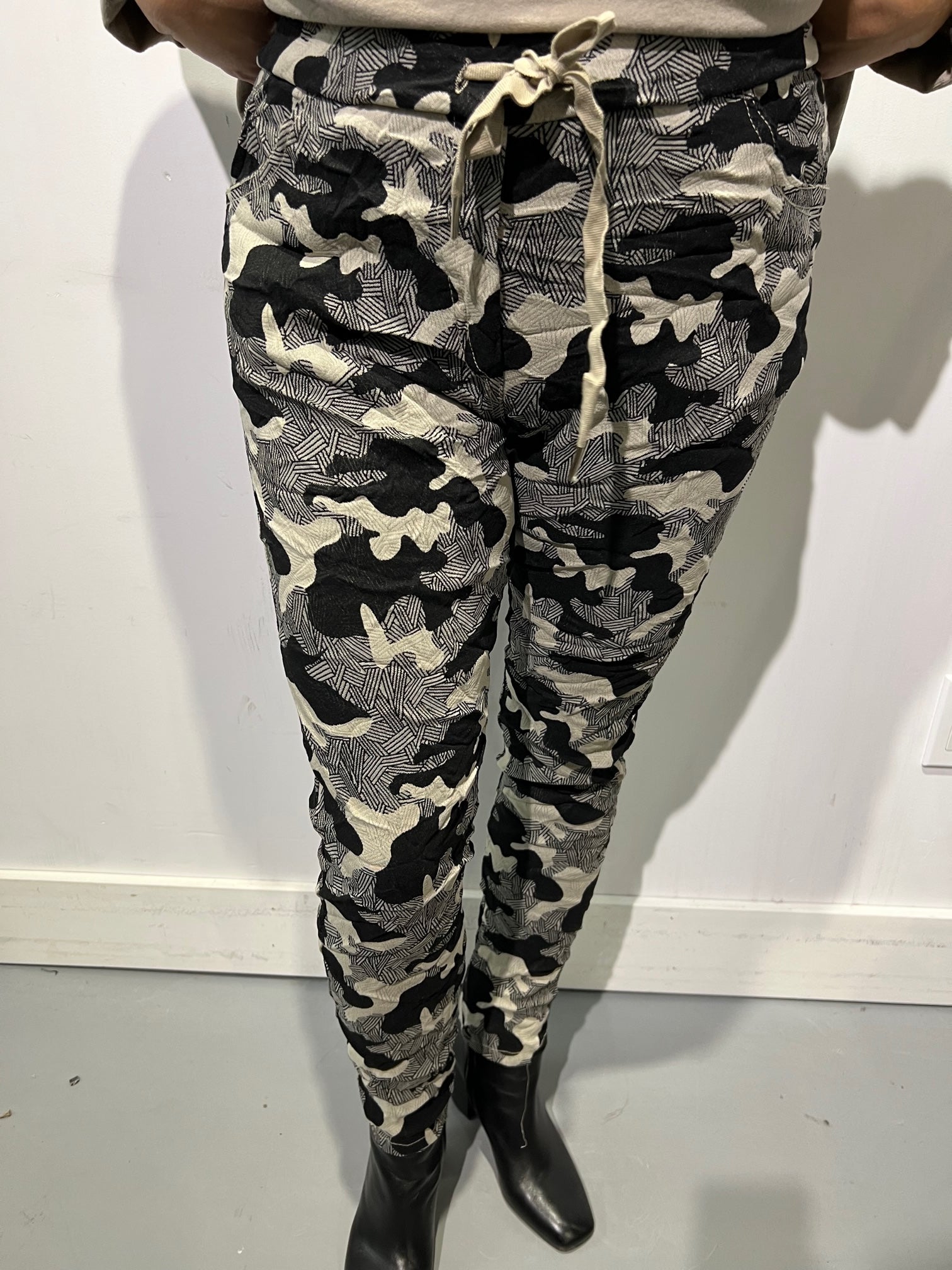 Trousers Italian collection CAMO-BEIGE
