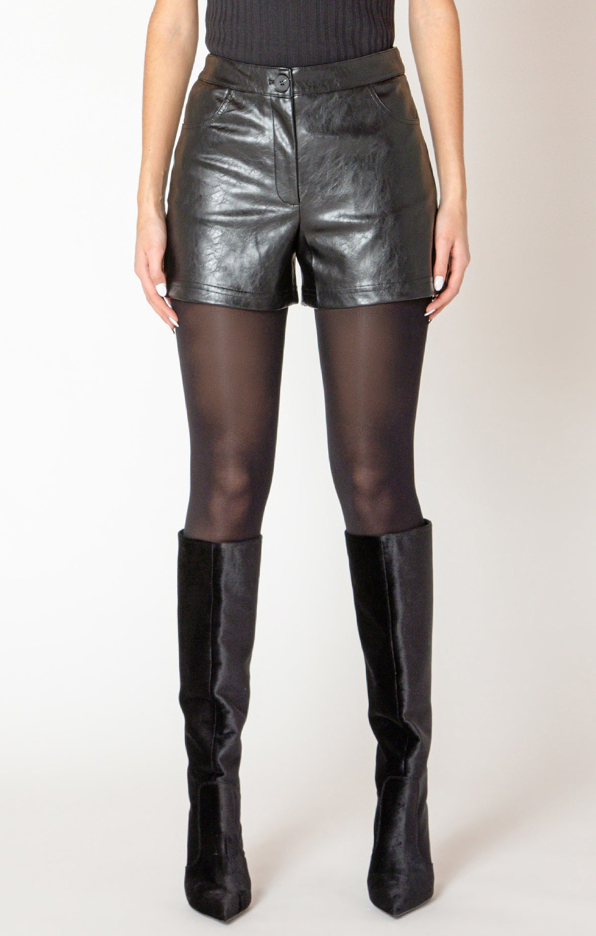 Short - Black Tape - 2622213T